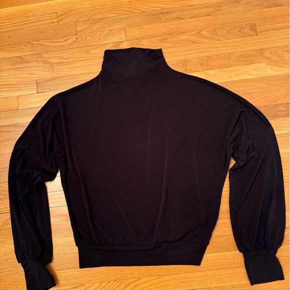 NWOT Black Long Sleeve Top Size S - Picture 2 of 4